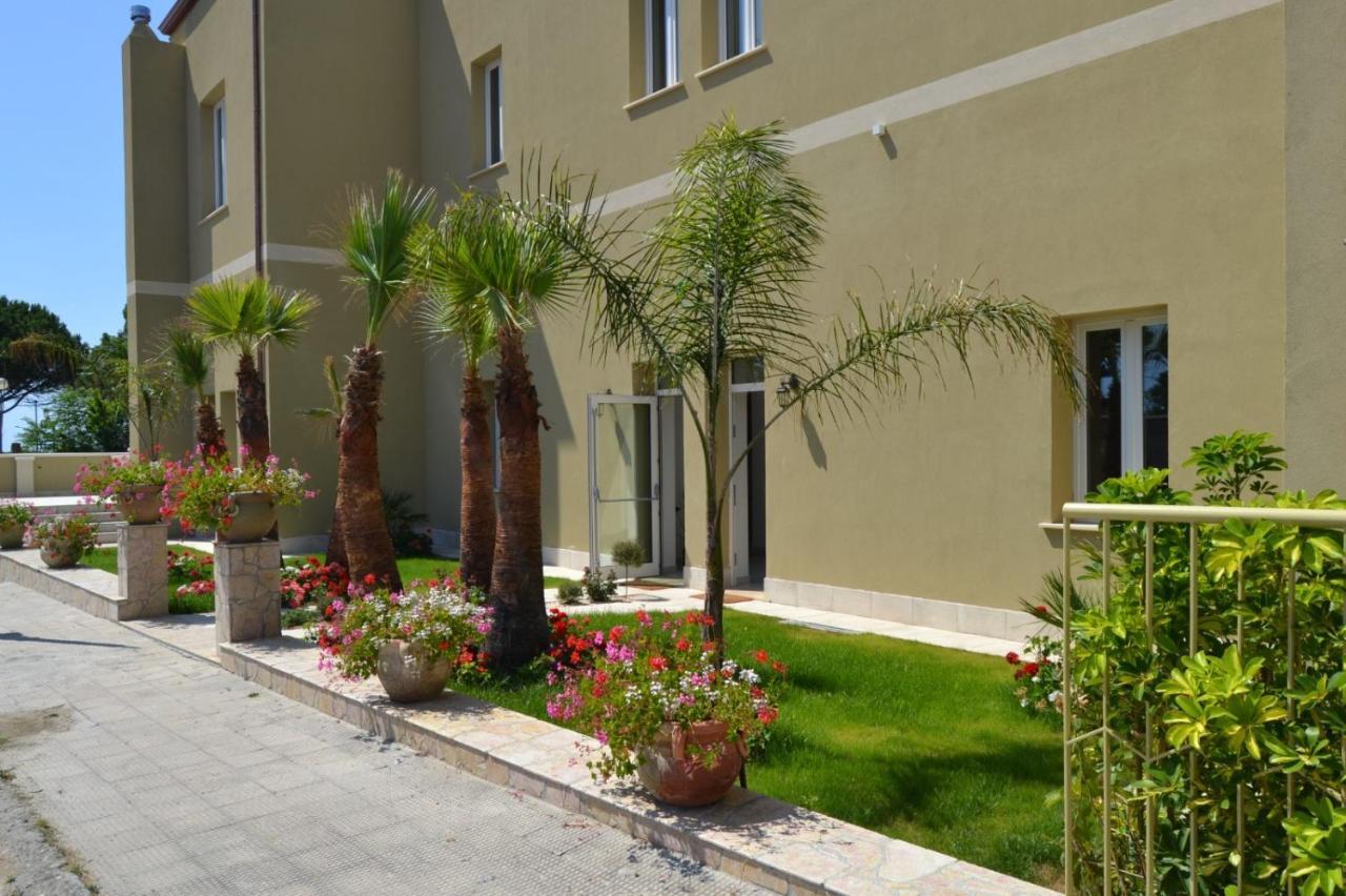 Stellaris Bed & Breakfast Siderno Bagian luar foto